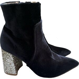 BETSEY JOHNSON BLACK VELVET KACEY BOOTS